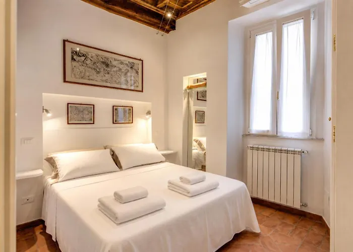 Campo De' Fiori Historic Apartment *